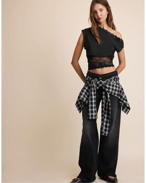 Stradivarius Asymmetrisch Kanten T-Shirt - Zwart