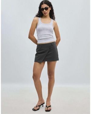 Stradivarius Mini-skort mit wickeloptik - Grau