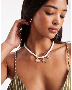 Pieces Collana Con Catena Di Conchiglie E Pendenti Dorati - Marrone