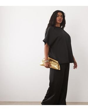 Pretty Lavish Curve Breya Satin Boxy Top - Black