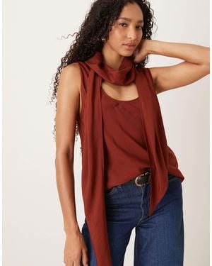 Mango Neck Detail Sleeveless Top - Red