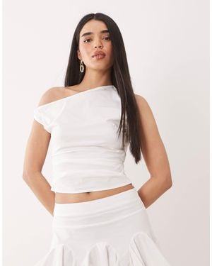 Kaiia Exclusive Stretch Cotton Rich Twist Off Shoulder Top Co-ord - White
