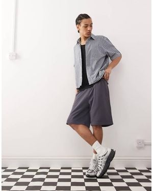 Champion Pantalones Cortos Grises De Corte Alargado Y Estilo Bermudas De - Blanco