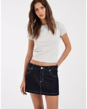 Hollister – geripptes, knapp geschnittenes t-shirt - Blau