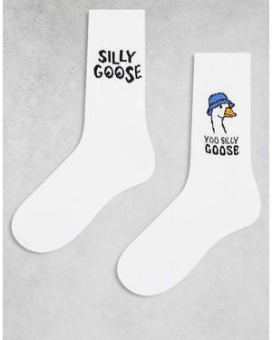 ASOS Confezione Da 2 Paia Di Calzini Bianchi Con Grafica Silly Goose - Bianco