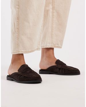 schuh – leeds – mule-loafer aus braunem wildlederimitat mit raffung