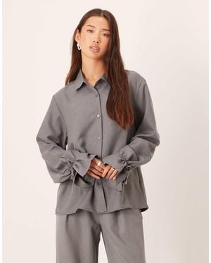 SNDY'S Ruched Tie Sleeve Detail Shirt Co-ord - Gray