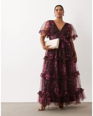 Lace & Beads Plus Robe longue en tulle à manches bouffantes, volants et étages, imprimé floral rose bordeaux - Rouge