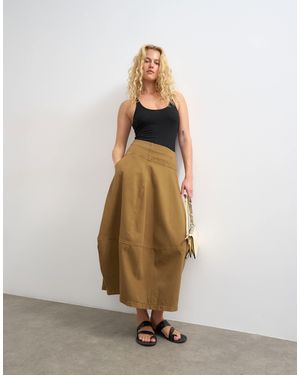 TOPSHOP – maxi-jeansrock im barrel-cut - Natur