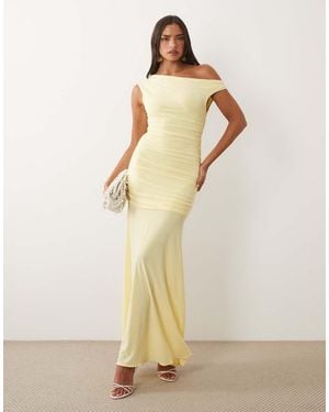 TFNC London Maxi Jurk Van Mesh Met Verlaagde Schouders En Rimpeleffect - Naturel