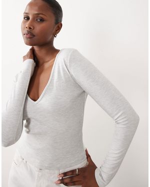 The Frolic Exclusive V-neck Long Sleeve Top - Gray