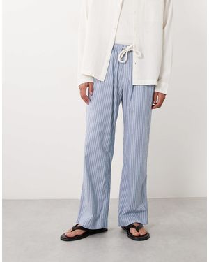 Abercrombie & Fitch – weite schlupfhose aus seersucker - Blau