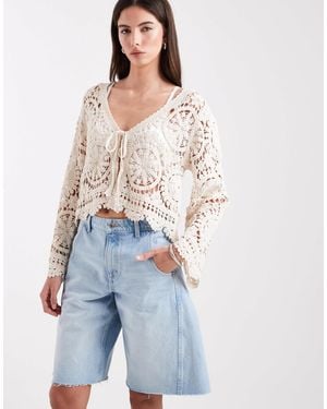 ONLY Gilet en maille au crochet noué devant - crème - Bleu