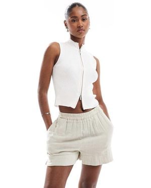 Brave Soul Ribbed Knitted Waistcoat With Zip - White
