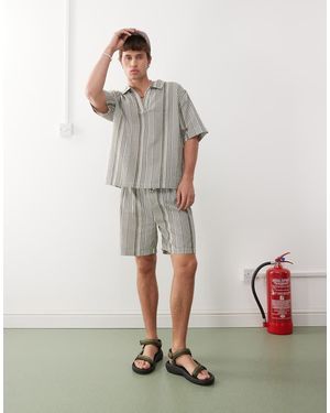 Collusion Textured Woven Shorts - Natural