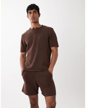 ASOS – strukturierte strick-shorts - Braun