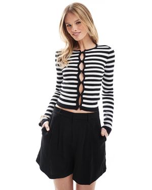 Stradivarius Pleat Front Shorts - White
