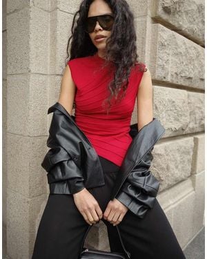 NA-KD Knitted Asymmetric Rib Top - Red