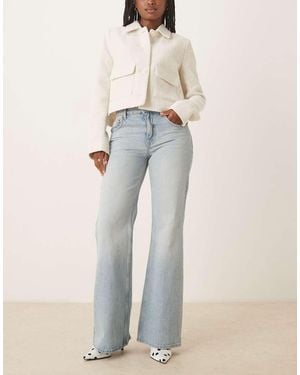 ASOS Jeans A Zampa Vestibilità Comoda Color Azzurro Medio - Blu