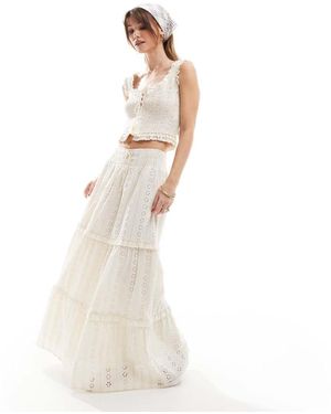 The Frolic Falda Larga Escalonada Con Cintura Fruncida Y Diseño Bordado Exclusiva De (Parte De Un Conjunto)-Blanco
