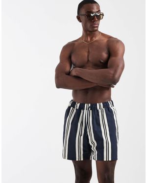 ASOS – halblange badeshorts - Blau