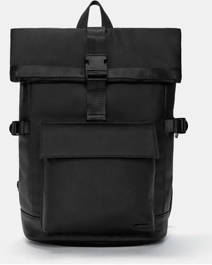 Pull&Bear – gummierter rucksack - Schwarz