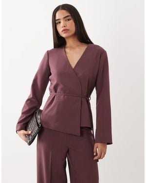 Aware Americana De Sastre Burdeos Con Cuello De Pico Y Detalle Cruzado (Parte De Un Conjunto)-Rojo - Morado