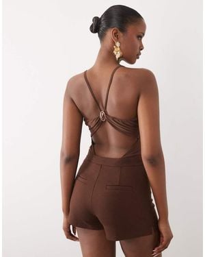 ASOS Body Ceñido Con Cuello Ancho Redondeado Y Detalle De Adorno (Parte De Un Conjunto) - Marrón
