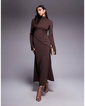DASKA Vestido Largo Marrón Con Detalle De Costuras Asimétricas De - Gris