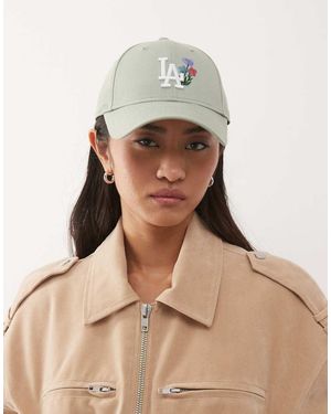 KTZ La Dodgers 9Forty Floral Sequin Icon Cap - Natural