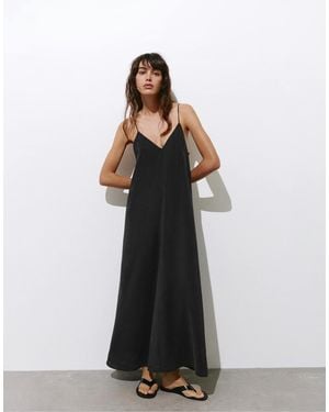 Pull&Bear – fließendes modal-midikleid - Schwarz