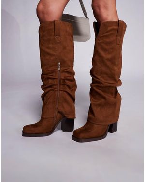 SIMMI Botas Por Encima De La Rodilla Color Tostado De Estilo Wéstern Con Detalle Plegado De Ante Kalvin De Simmi London-Marrón