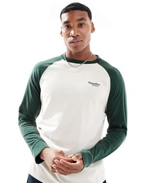 Superdry – essential – langärmliges baseball-oberteil - Grün