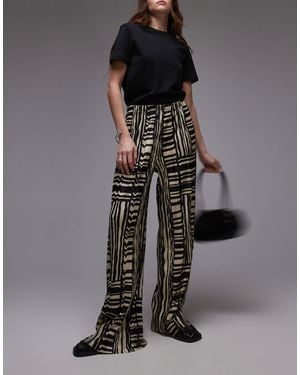 TOPSHOP Abstract Print Plisse Wide Leg Trouser - Black