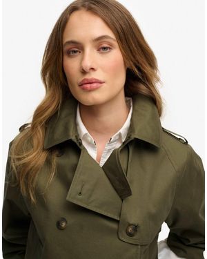 Superdry – kurzer cropped-trenchcoat - Grün