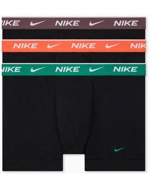 Nike Essential - Nero