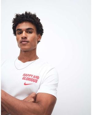 Nike Football Nike England World Cup 26 Happy Glorious Logo T-Shirt - White