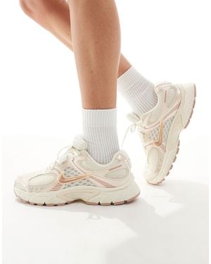 Nike V5 Rnr Sneakers - Natural