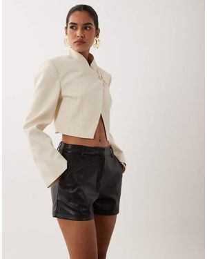 ASOS Micro Short Van Imitatieleer - Naturel