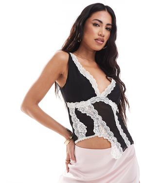 Edikted Asymmetric Singlet Top With White Lace