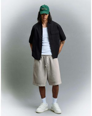 Bershka – kastige bermuda-shorts - Grau