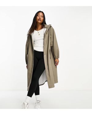 ASOS Chubasquero Marrón Grisáceo Con Acabado Engomado De Asos Design Petite - Blanco