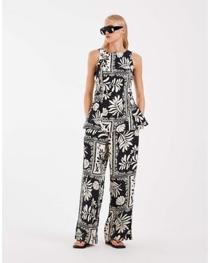 Vero Moda Mid Rise Wide Leg Trouser Co-ord - White