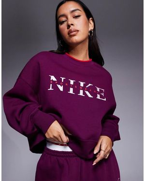 Nike Gym Life Swoosh Graphic Over-oversized Sweatshirt - Purple
