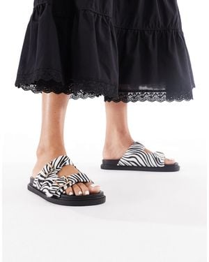 London Rebel – sandalen mit zebraprint und schnallendetail - Schwarz