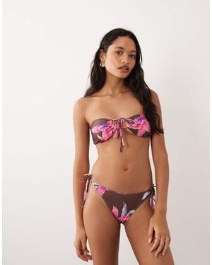 Aray Completo Bikini A Fascia Con Stampa A Fiori Multicolore - Marrone