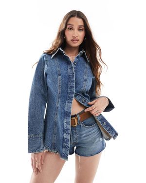 ASOS – jeanshemd mit vintage-waschung und geraffter taille - Blau
