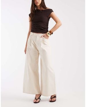 Tommy Hilfiger Mid Rise Baggy Pleated Jeans - Natural