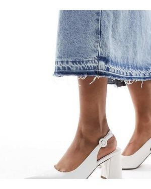 Asos Design Wide Fit Zapatos Blancos Efecto Piel De Cocodrilo Destalonados De Tacón Medio Sutton De - Azul