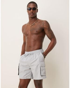 Nike Nike 7 Inch Volley Multi Pocket Swim Shorts - White